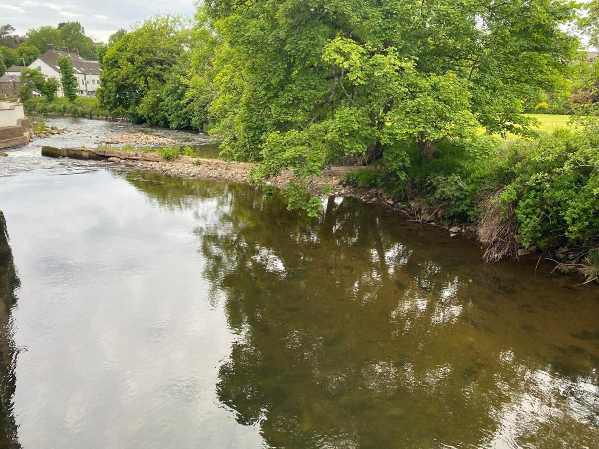 Riverbank Cottage Lake District Double Balcony Egremont  ภายนอก รูปภาพ